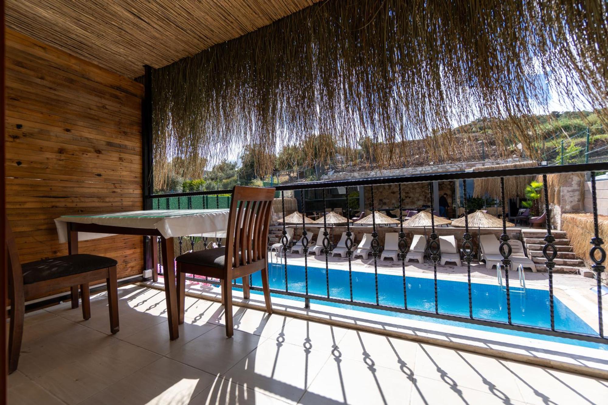 Stone House Butik Otel อิซมีร์ ภายนอก รูปภาพ
